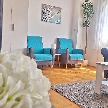 Dream Rental Pirot Apartman エクステリア 写真