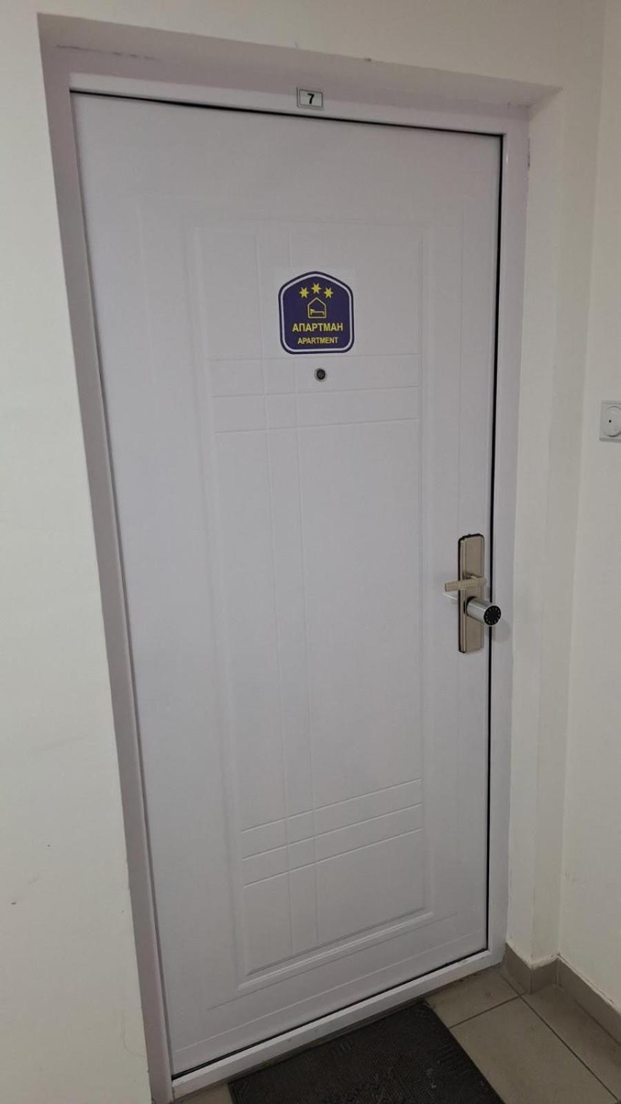 Dream Rental Pirot Apartman エクステリア 写真